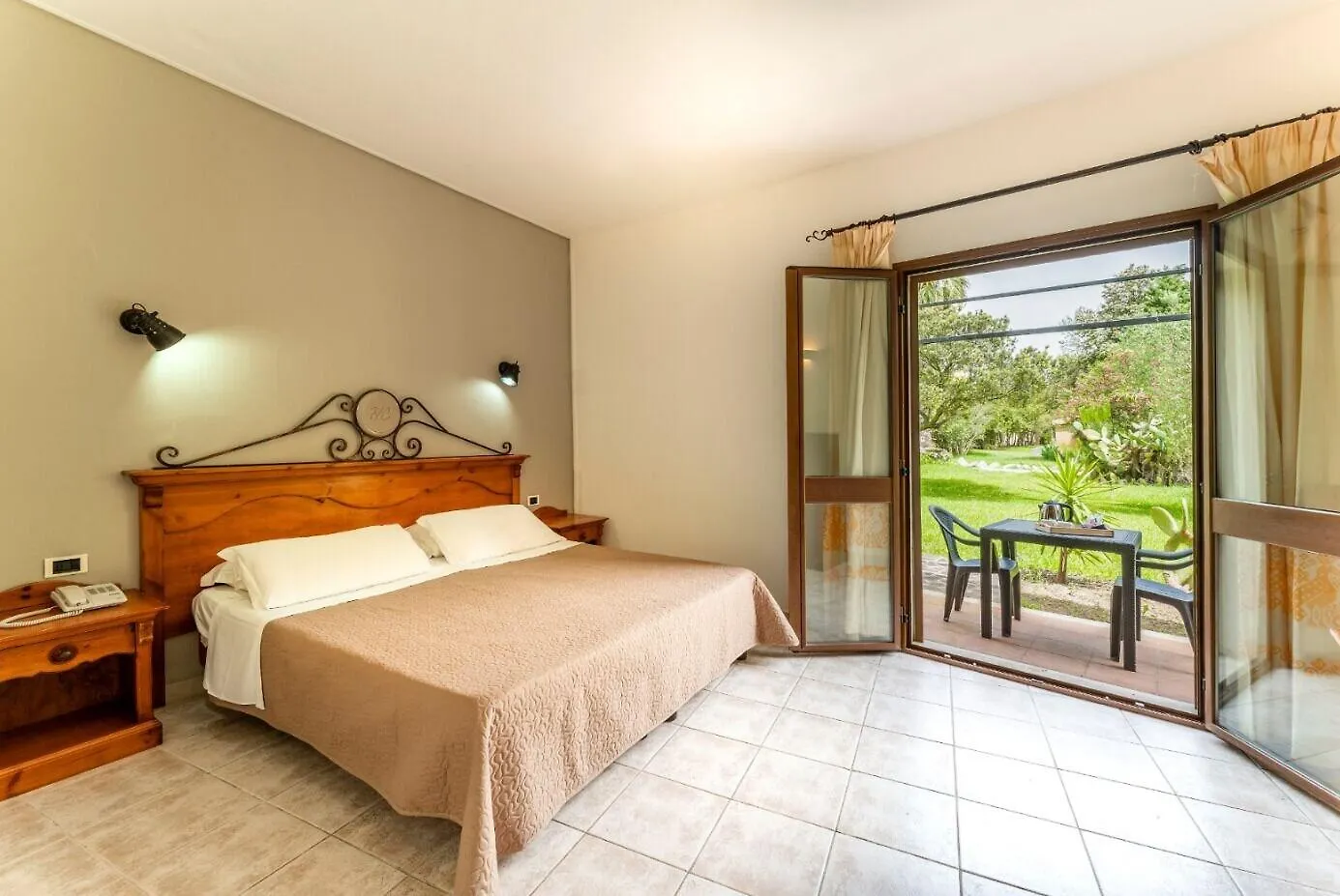 Horse Country Resort Congress & Spa - Hotel Ribot Arborea